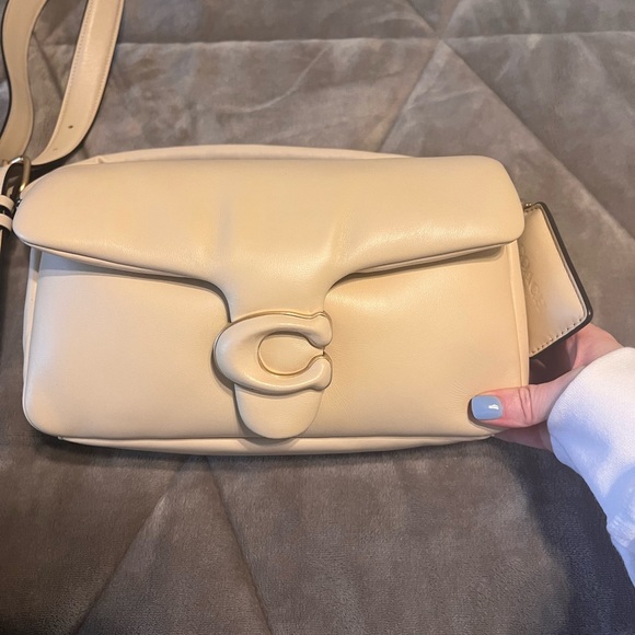 Coach pillow tabby 26 - Picture 2 of 8